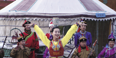 Génese e Espírito - Demonstração de Folclore da Mongólia Interior: Tradições do Passado
