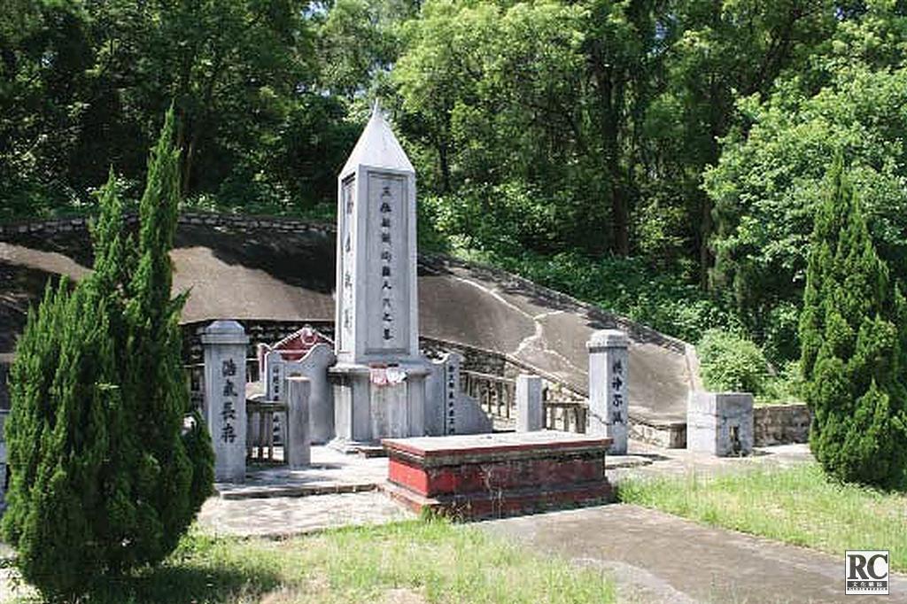 三灶島“千人墳”(魚弄村西)